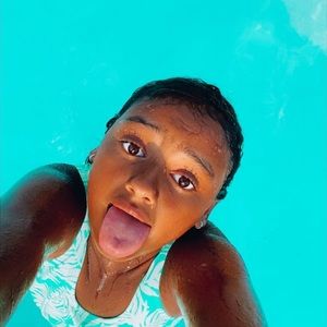 Meet your Posher, Grace